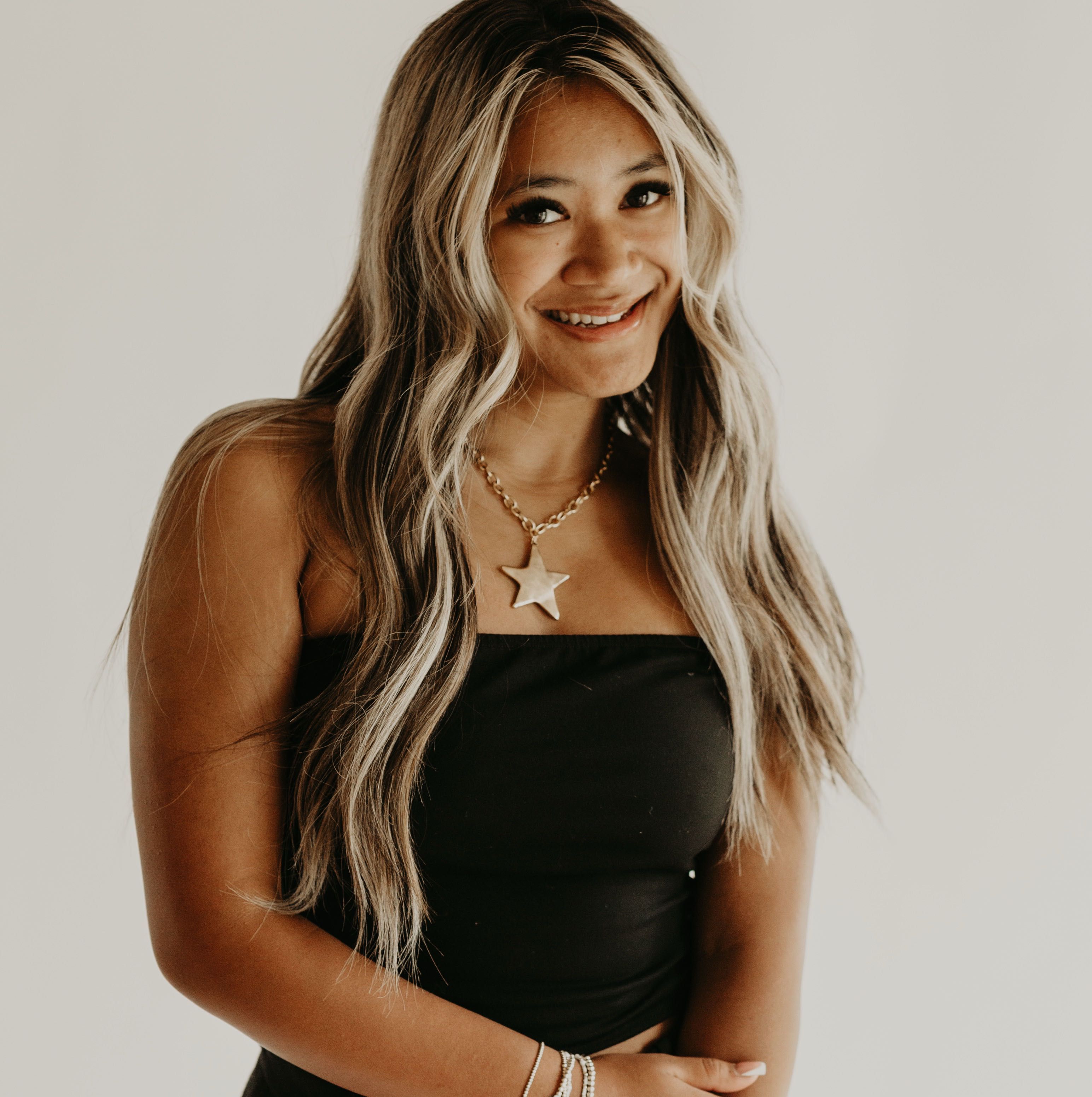 Kanya Roman | NC Blonding + Extentions